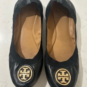 Tory Burch Black Leather Ballet Flats with Gold Logo Medallion